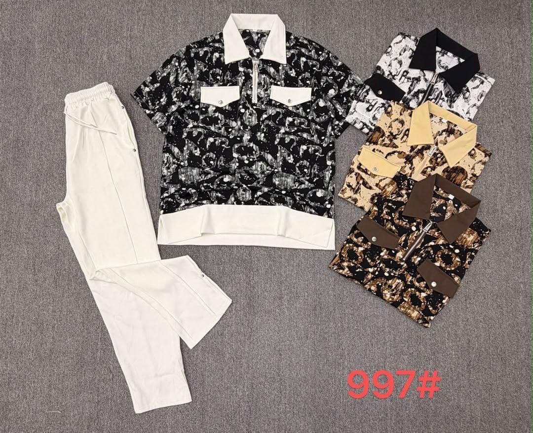 Black wavy print zip polo shirt with black pants two-piece set.