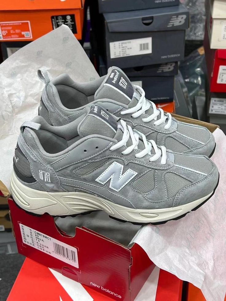 Sneaker category image