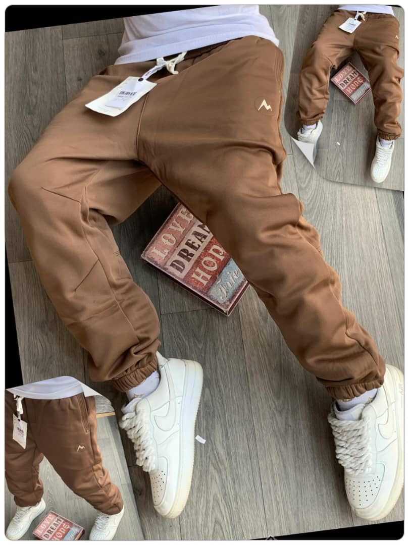 Peak Essential Joggers – Mocha