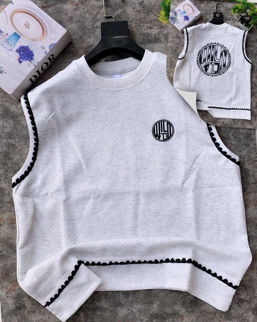 Wild Crest Sleeveless Vest — White