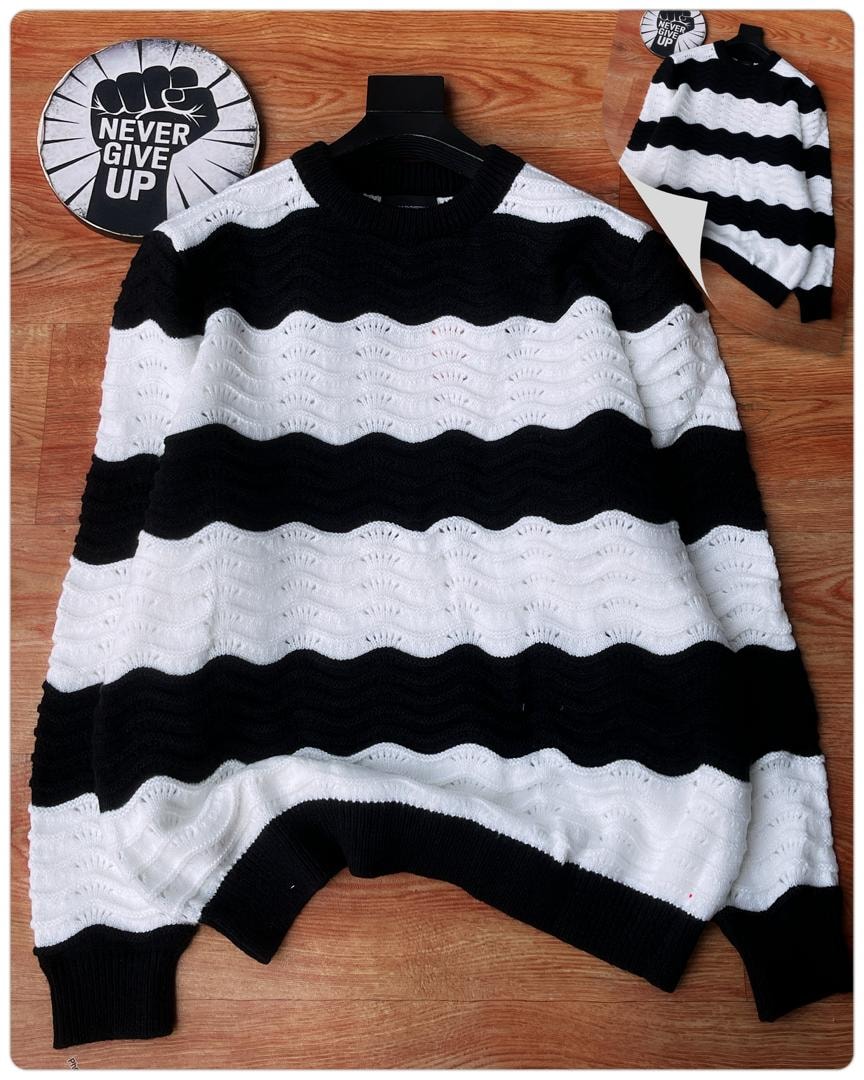 Prism-Wave Sweater (Black)
