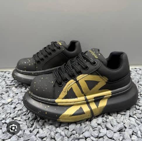 Midnight Midas platform kicks