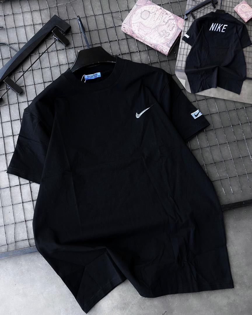 Nike Swoosh Tee
