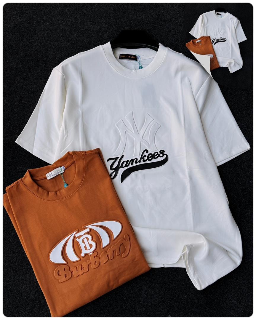 White Yankees embossed logo round neck t-shirt with NY symbol.