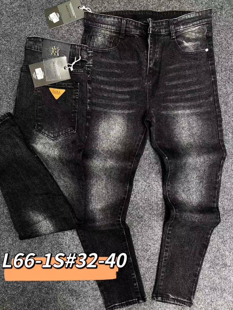 Black washed men's jeans with Macon and Zara triangle tags, labeled L66-1S#32-40.