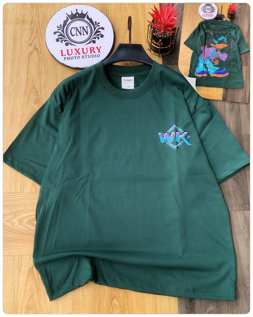 Green t-shirt with WK logo on the chest.